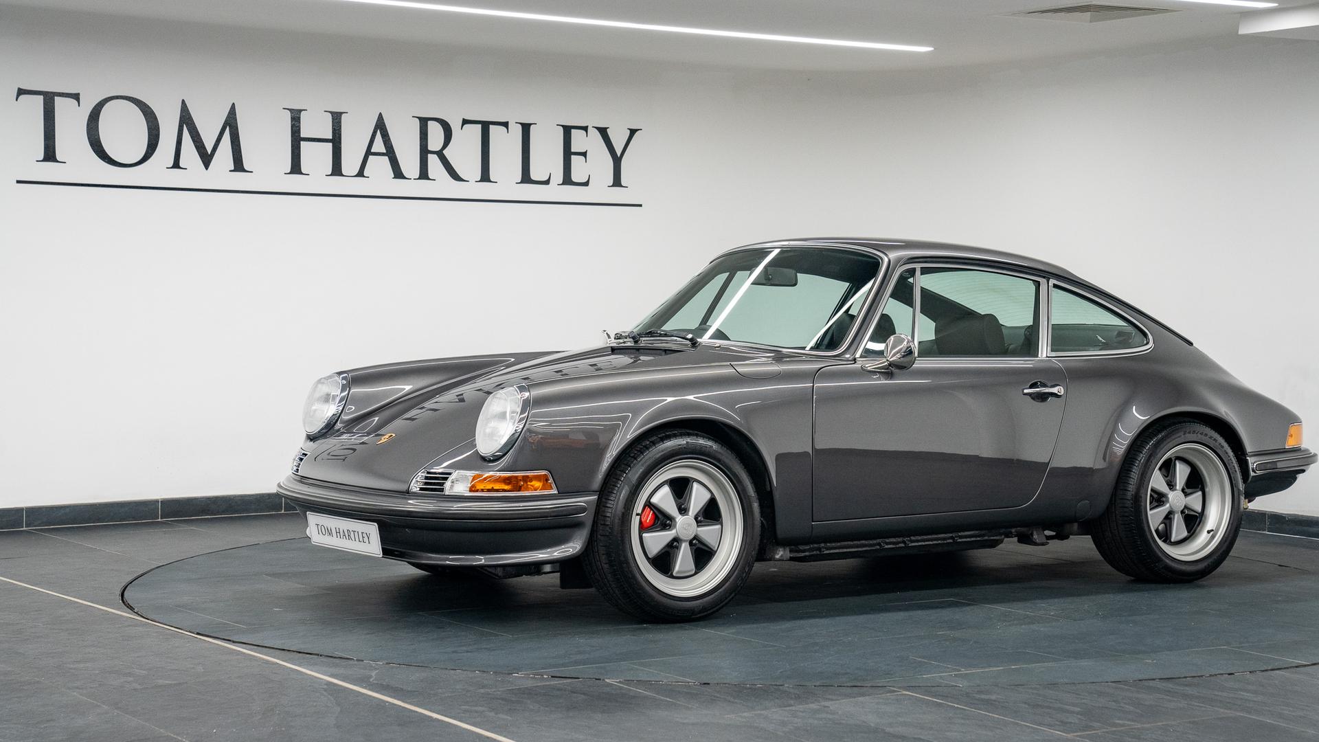 Porsche 911 Photo 34fdc411-1fb3-4140-bda9-375799fc50ae.jpg