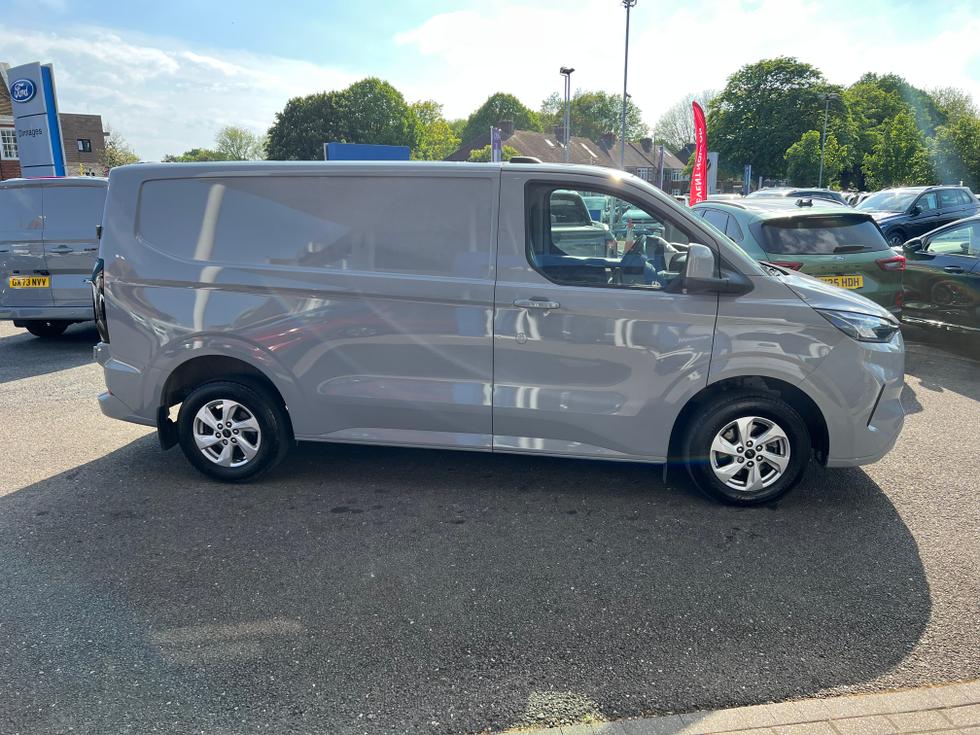 Ford Transit Custom Photo 35029841-717a-4351-973c-b0396f6e760e.jpeg