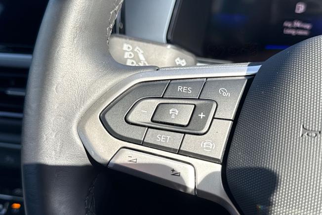 Volkswagen T-Roc Photo 14