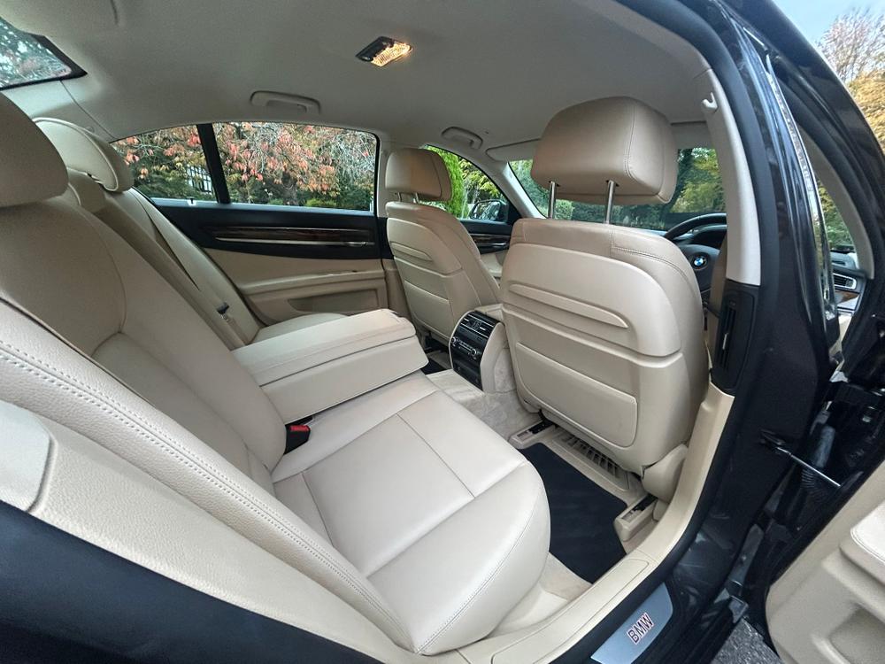 Used BMW 7 Series ESO65 21