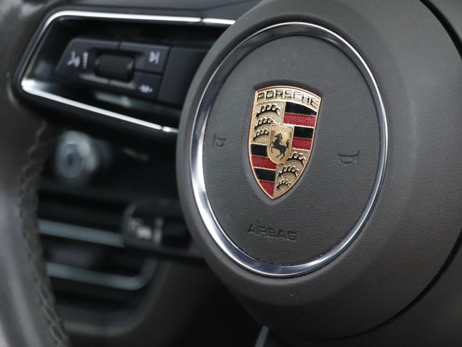 PORSCHE Macan Photo 16