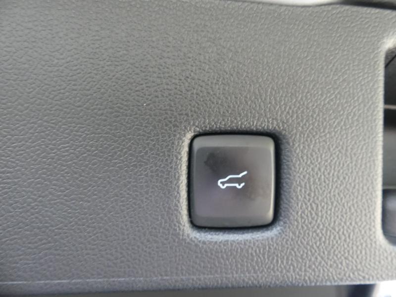 Ford Kuga Photo 351aad92-f2c7-4233-afbc-52d179cdc934.jpg