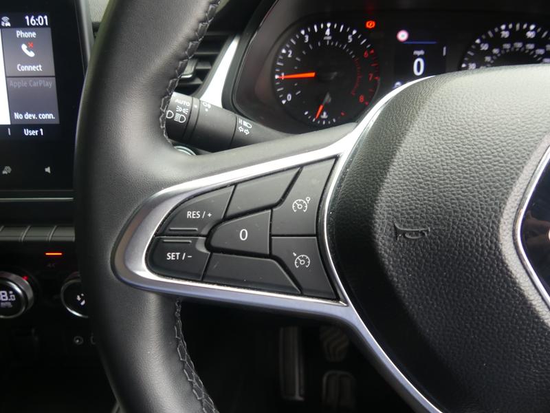 Renault Captur Photo 351e0c87-ed11-4c63-a0c9-dbe4acb6431d.jpg