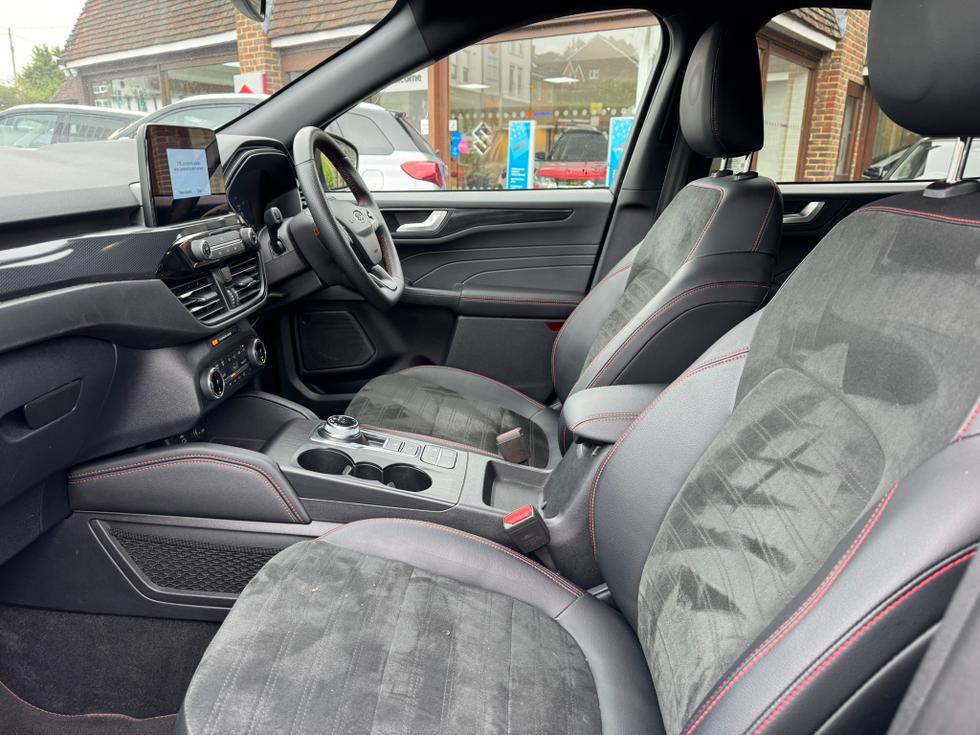 Ford Kuga Photo 3523503d-a691-4306-92e2-afeeeb647447.JPEG