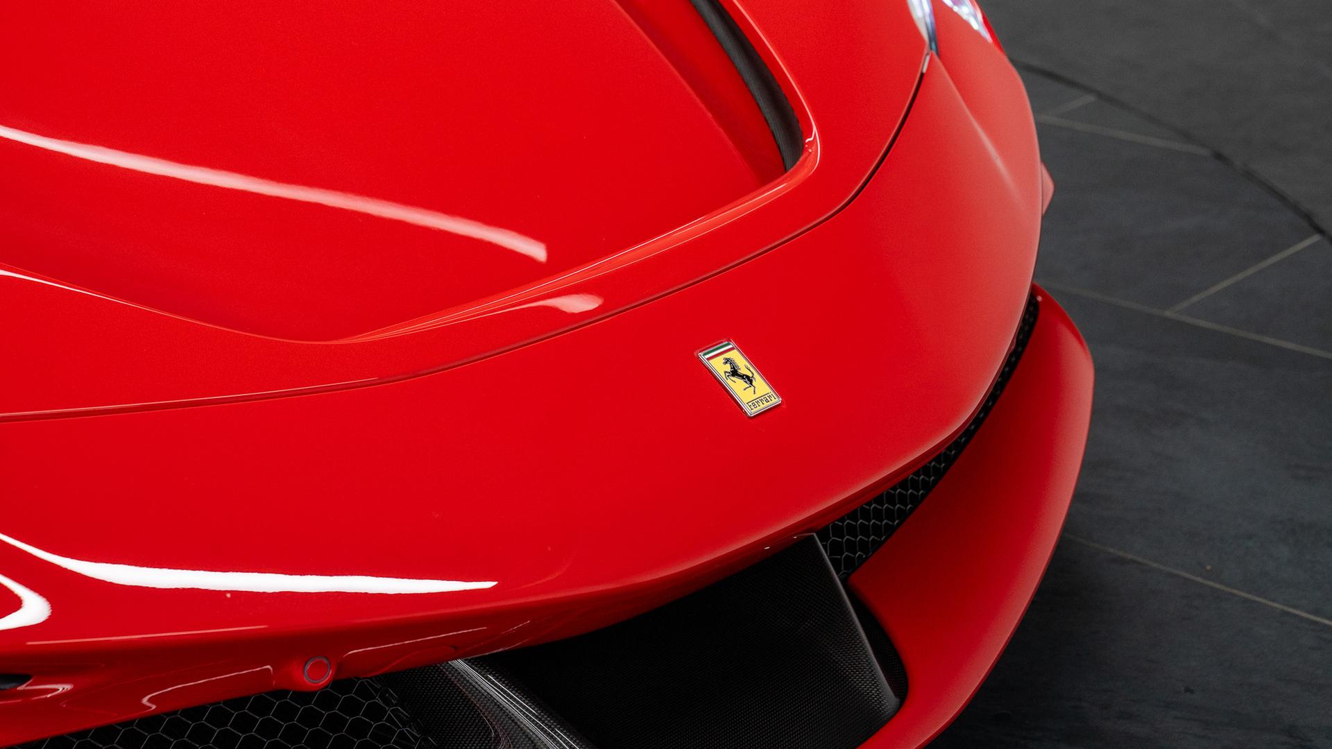 Ferrari SF90 Photo 352559dc-44a2-4f49-ad44-d0ac78a09722.jpg