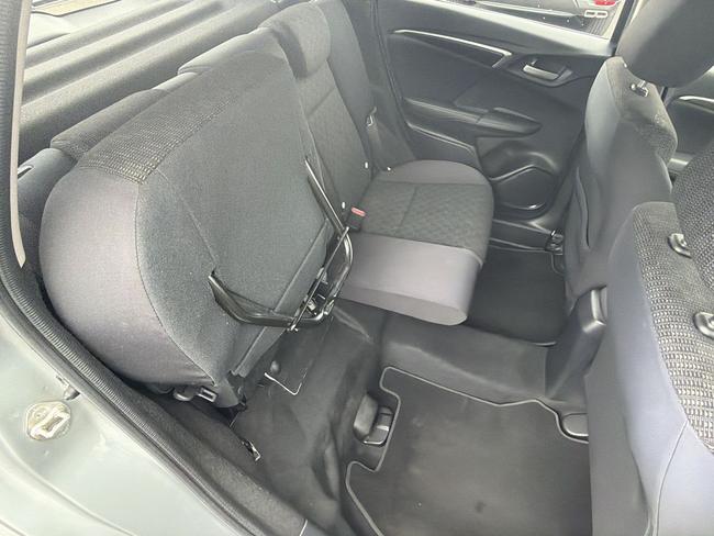 Honda Jazz Photo 35258435-5db6-4049-ab05-805ecc61c0af.jpg