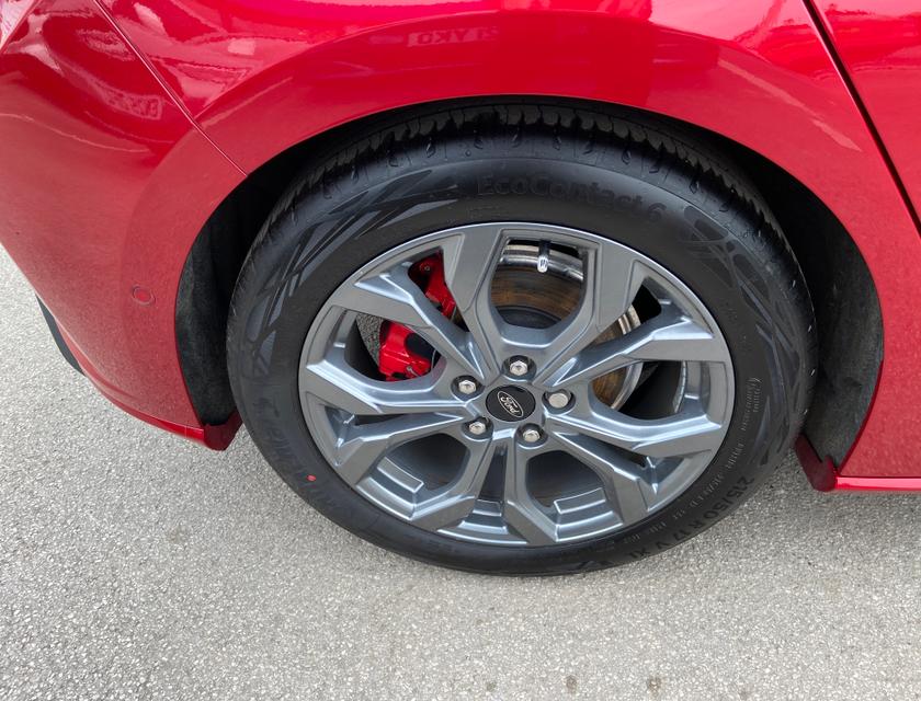 Ford Focus Photo 354e208e-0d3f-4788-bcd6-5e28abd04bf6.jpg
