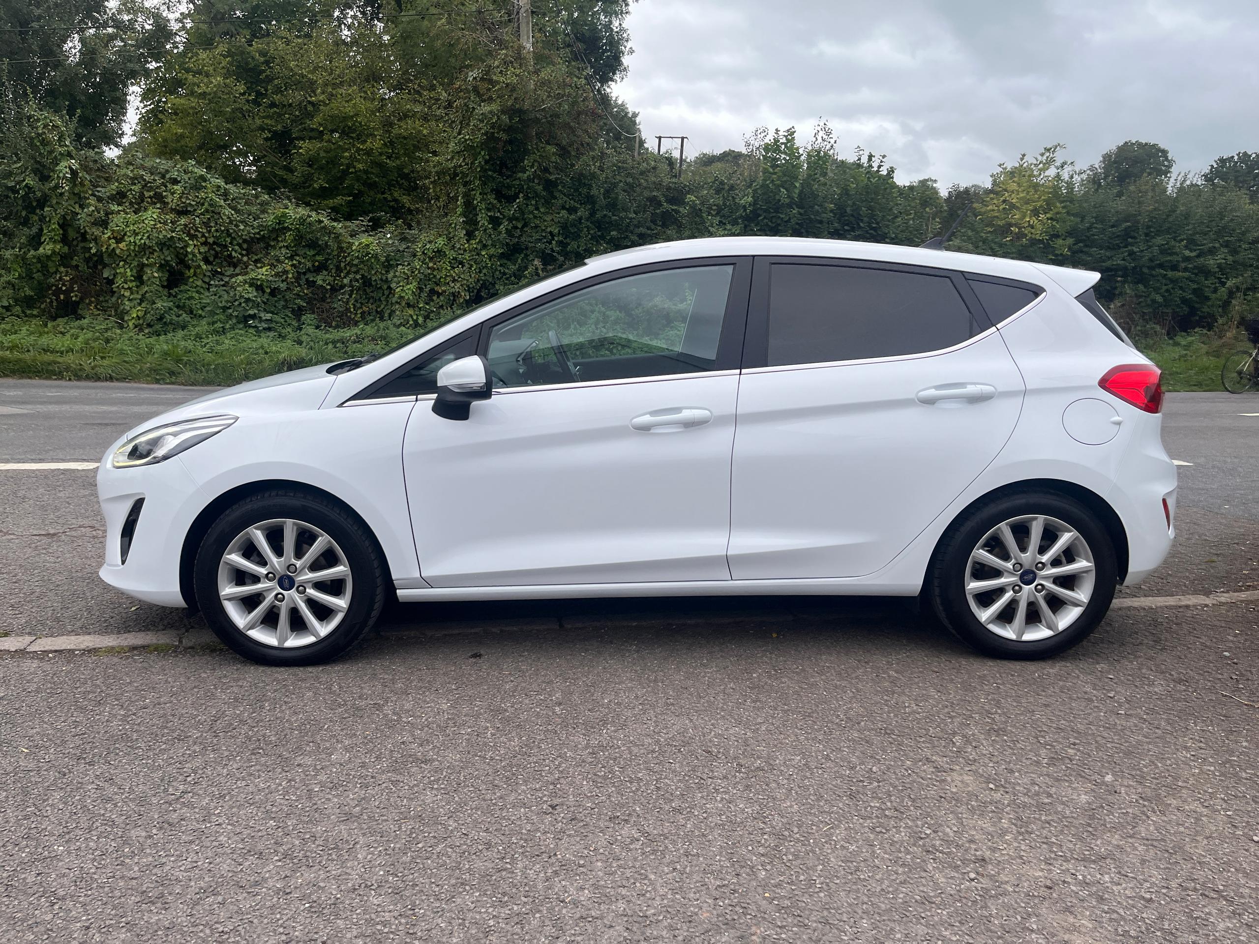 Used Ford FIESTA WN19HHE 7