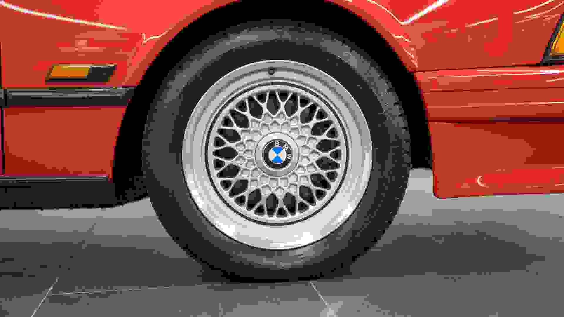 BMW 635 CSi Photo 3555d01f-2b3d-4a2c-a12a-642e60cee807.jpg