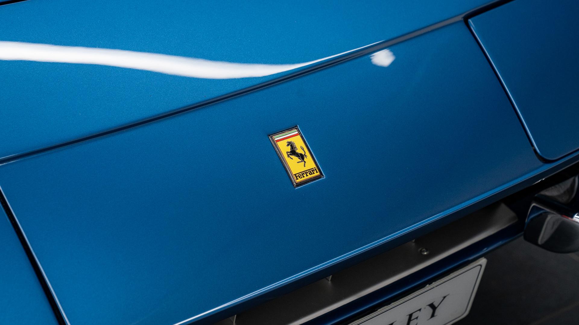 Ferrari 365 GTB/4 Daytona Photo 35600c0d-0f82-447c-96c5-c895d81ee7cd.jpg