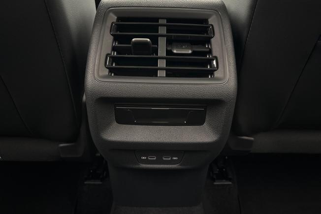 VOLKSWAGEN  Tiguan Photo 24