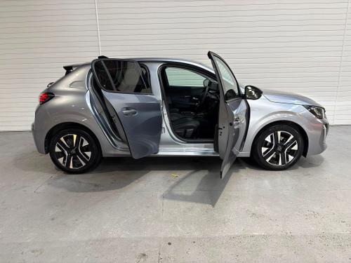 Peugeot 208 Photo 3569b462-eafb-430f-8dc9-b55ca41621e9.jpeg