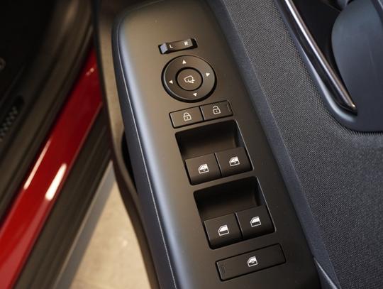 Hyundai KONA Photo 357ec78a-6685-4615-a95a-1f61ff045ec3.jpg