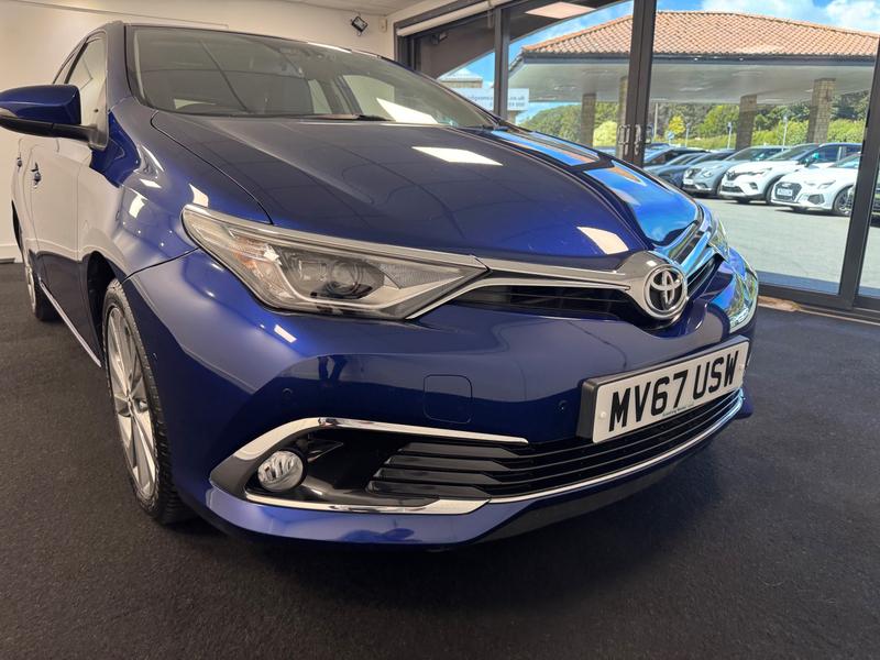 Toyota Auris Photo 358b32be-8033-49d4-bce1-ea8d5ca5b0c0.jpg