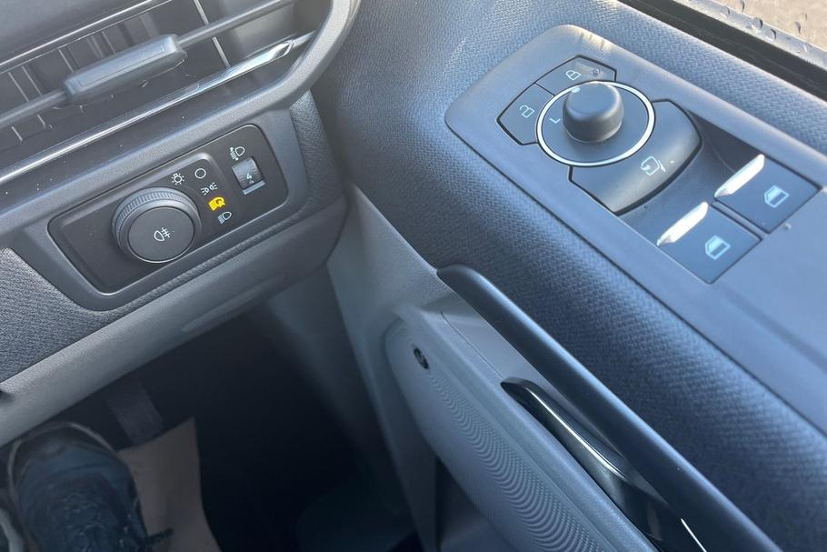 Used Ford TOURNEO CUSTOM 13/N336340 8