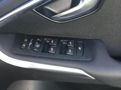 Volvo V40 Photo 24