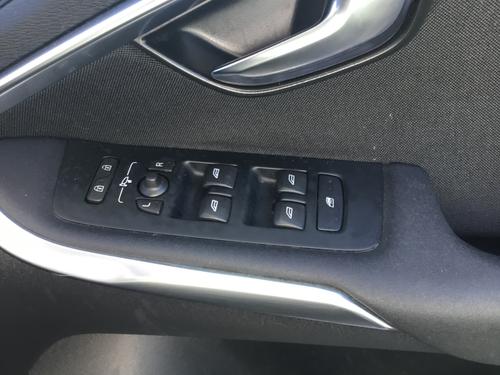 Volvo V40 Photo 35982c1e-98dc-4efd-9a29-2f6b39b12dc2.JPG