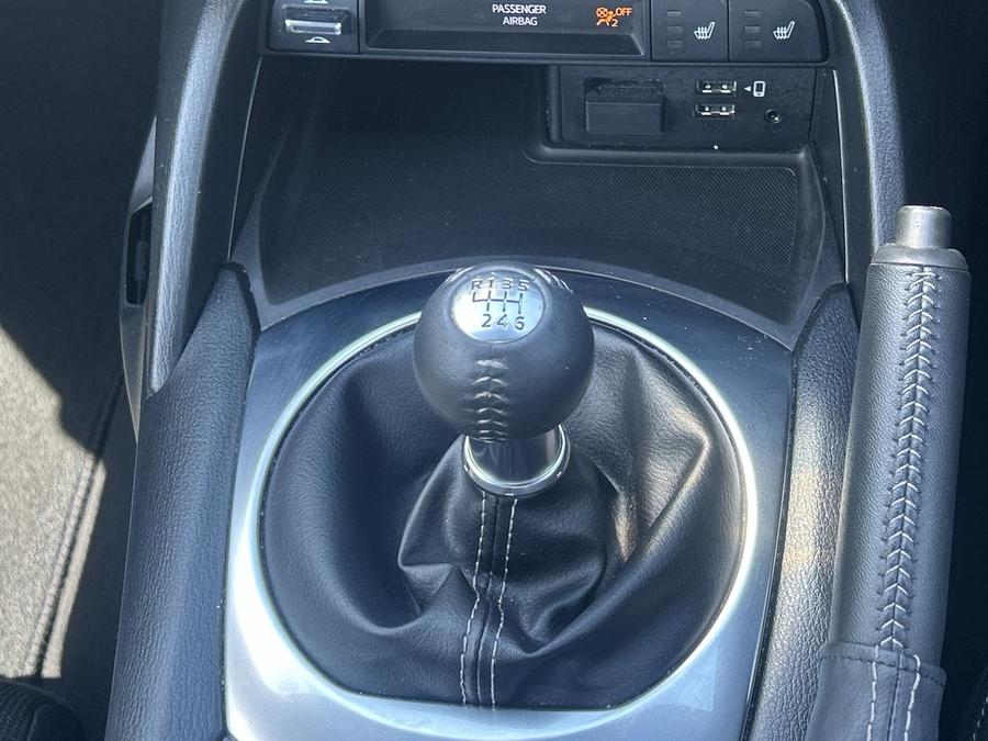 Mazda MX-5 RF Photo 359b847e-3fcb-4eca-8c90-9d124cd4f05a.jpg