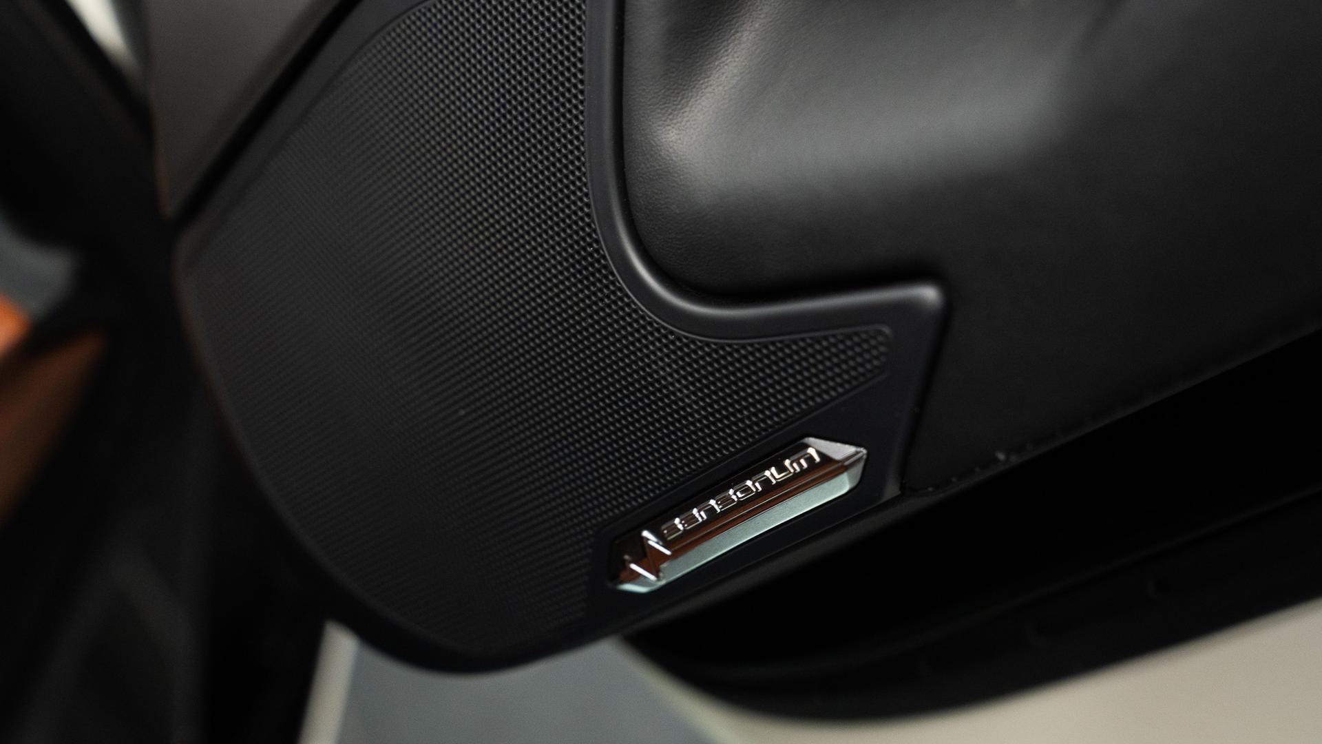 LAMBORGHINI Aventador Photo 359c9b3b-7ab1-45ca-ac10-95dd053fe109.jpg