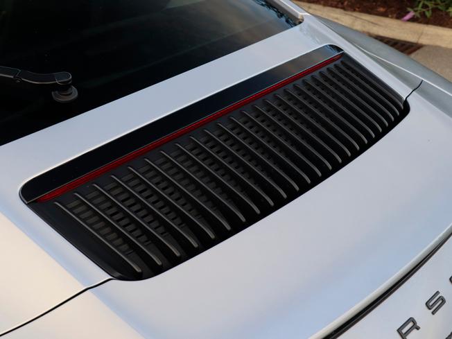 PORSCHE 911 Photo 15
