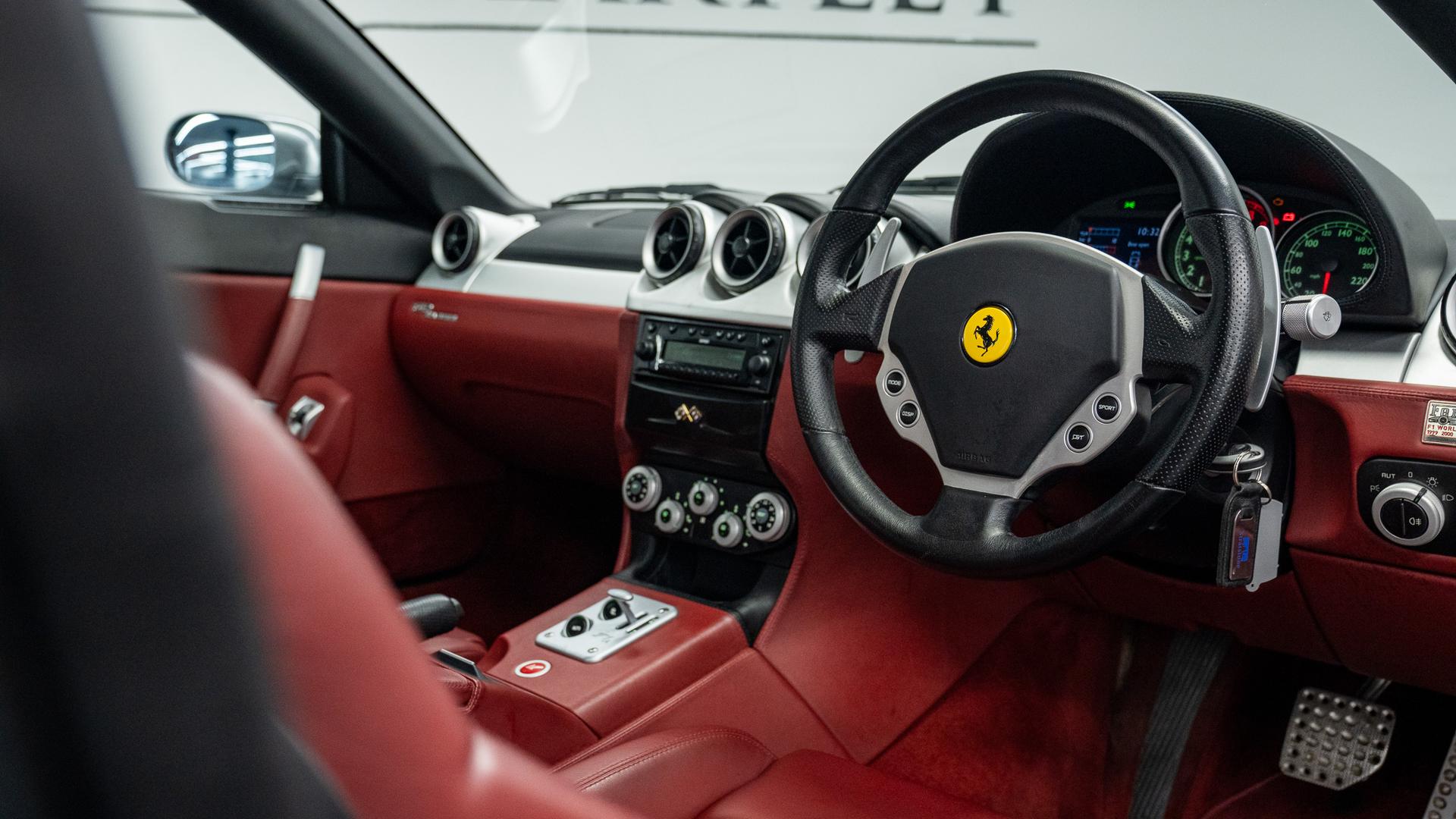 Ferrari 612 Photo 35c41f07-8025-4948-8338-4c72aff3fcab.jpg