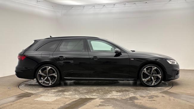 AUDI A4 Avant Photo 4