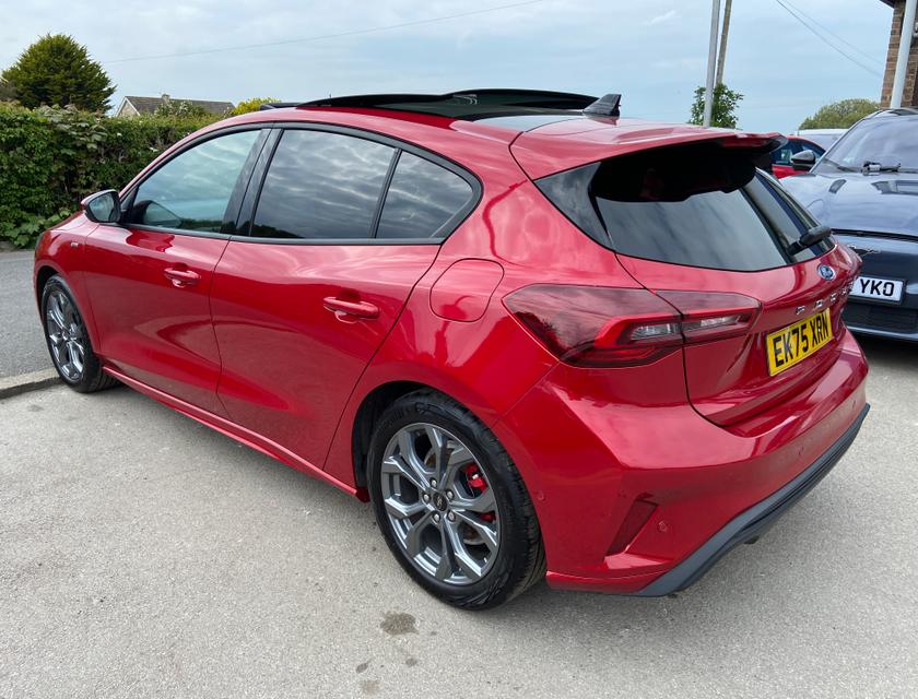 Ford Focus Photo 35cb442f-bd00-4e58-b789-1148fbd76ec8.jpg