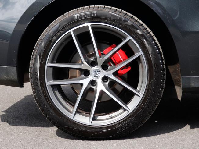 PORSCHE Macan Photo 8