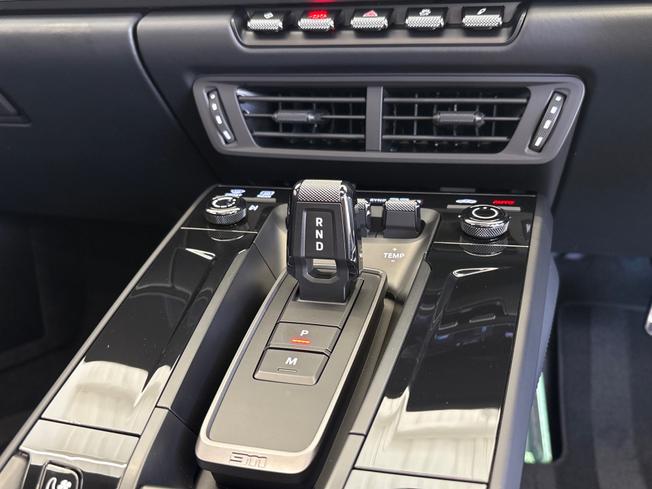 PORSCHE 911 Photo 15