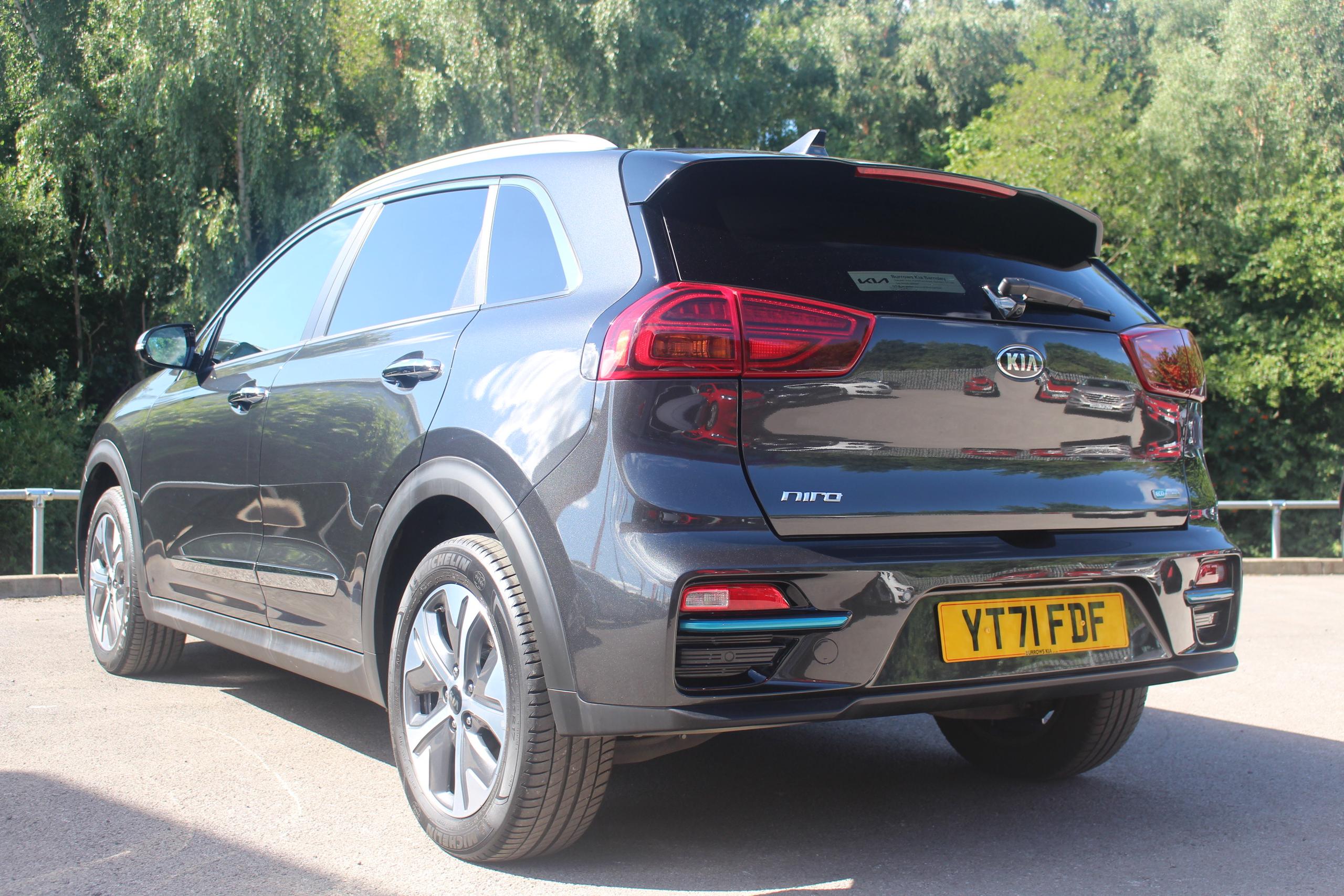 Kia e-Niro 64 kWh 4+ in Interstellar Grey £36,536