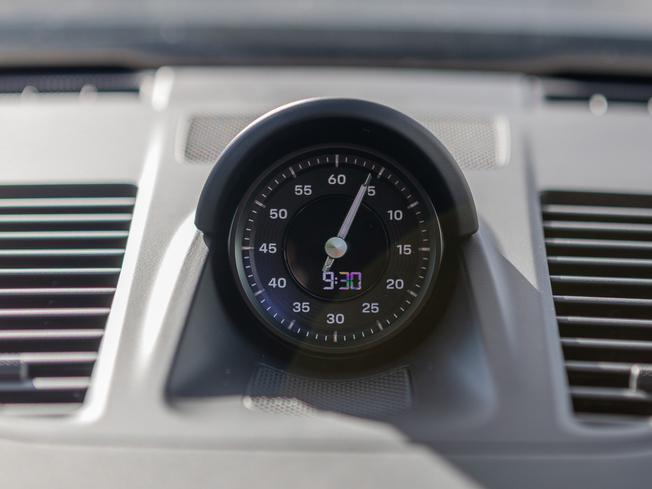 PORSCHE 911 Photo 23