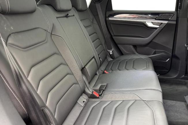 VOLKSWAGEN Touareg Photo 9