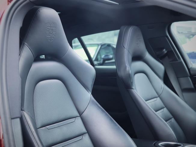 PORSCHE Panamera Photo 44