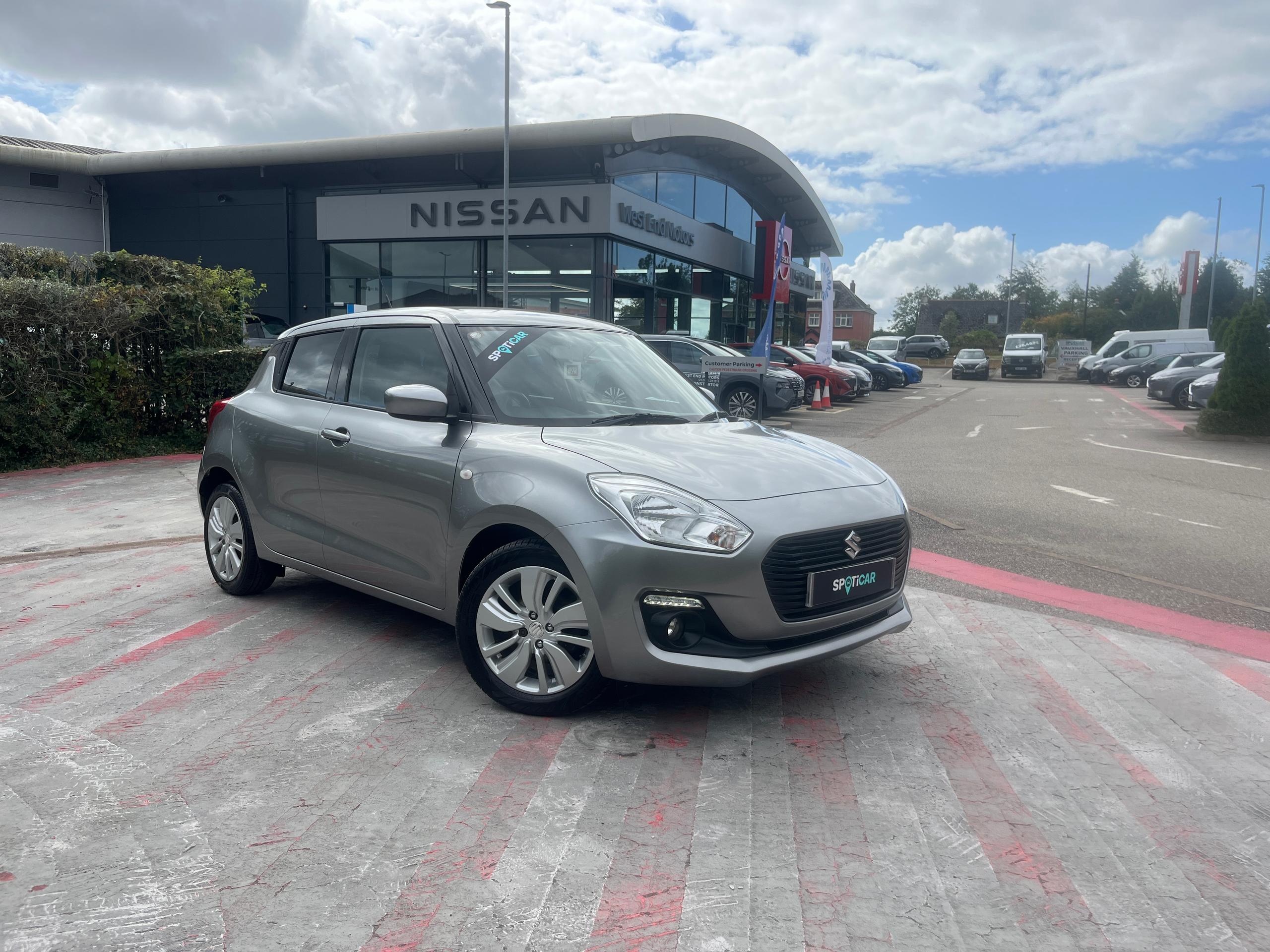 Suzuki Swift Photo 0