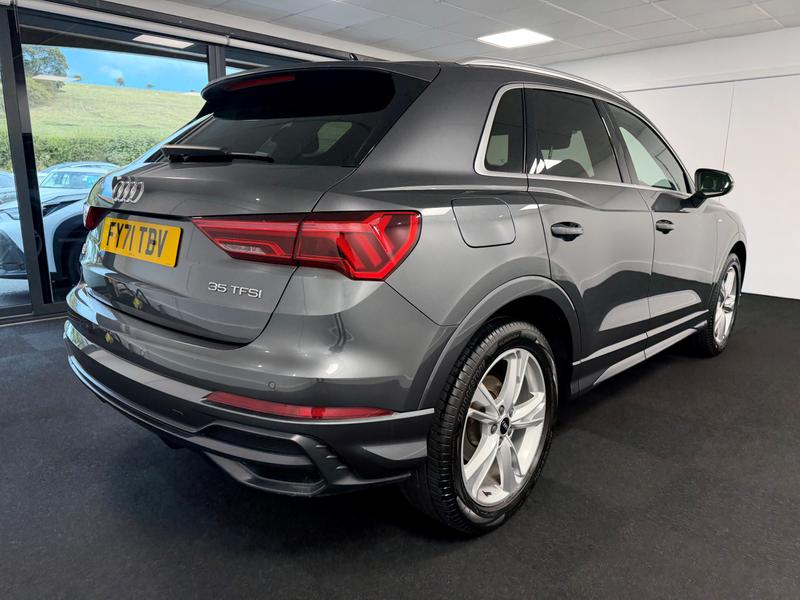 Audi Q3 Photo 36238188-9715-46d1-98fb-71823ec0f5c1.jpg