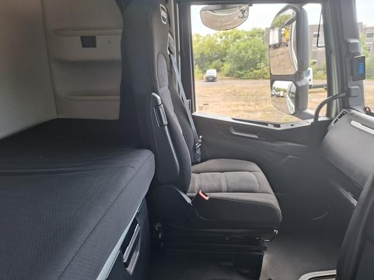 Iveco S-WAY Photo