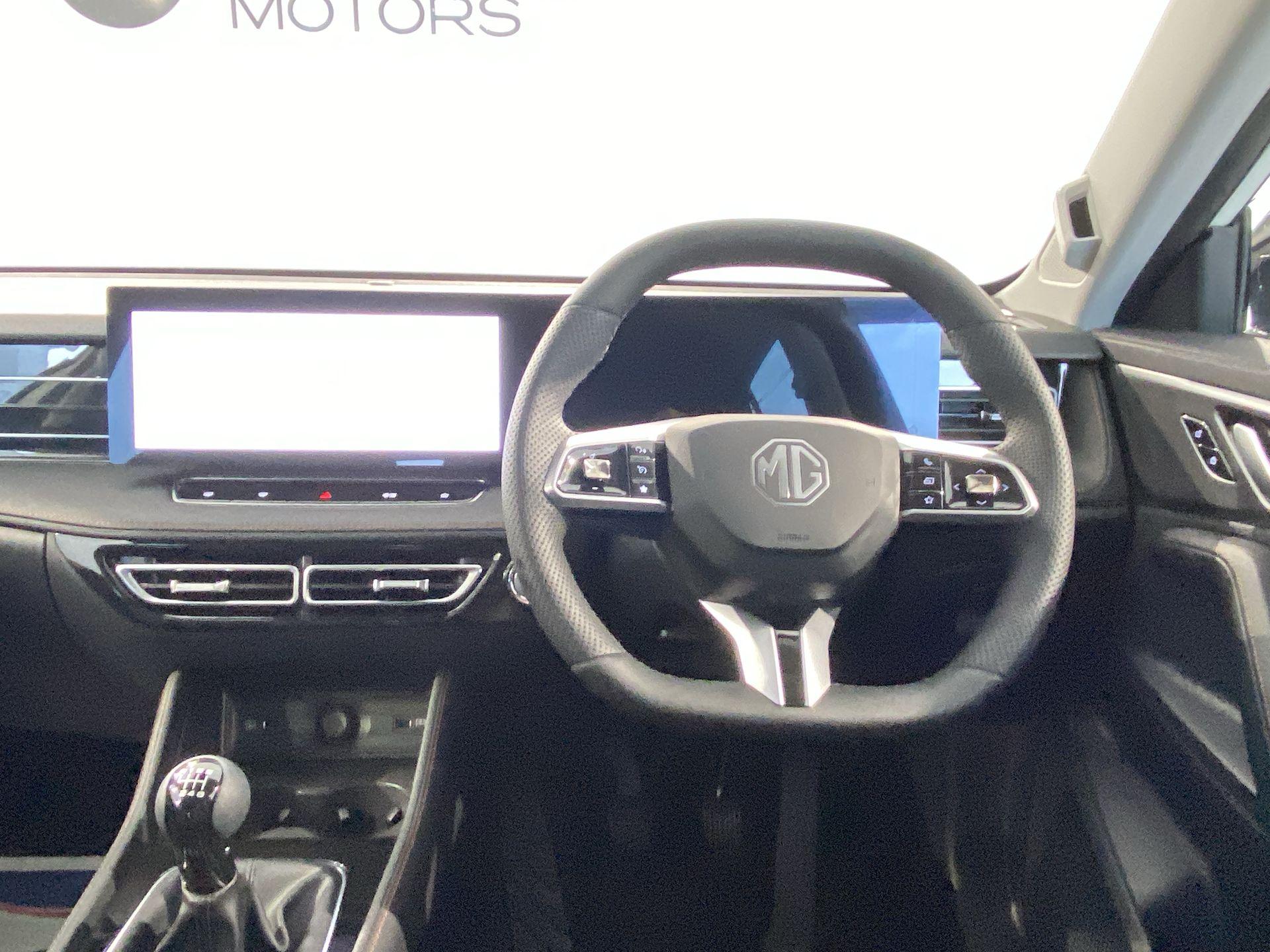 2026 MG Hs 5DR HAT 1.5 T-GDI TROPHY - vehicle photo 13 for sale on PureCar