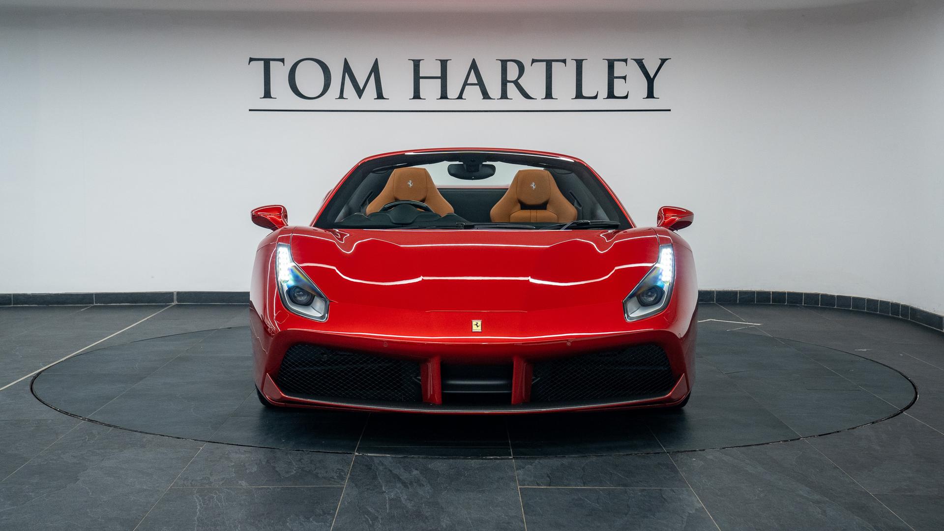Ferrari 488 Photo 364d8c22-ed54-44f0-98af-f7787de9f5d7.jpg