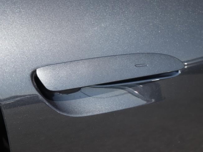 PORSCHE Taycan Photo 46