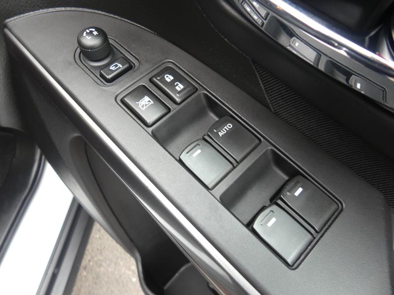 Suzuki S-Cross Photo 36874cdd-e284-45b6-94cf-91b7ecc74091.jpg