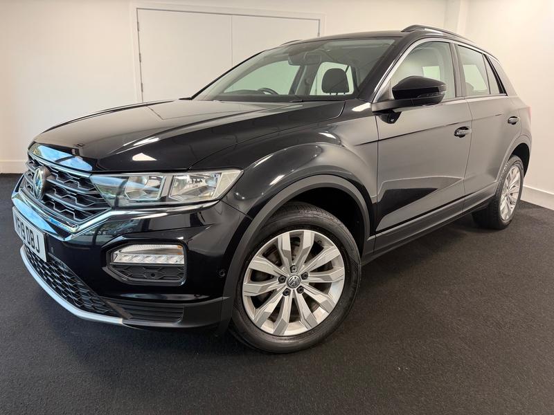 Volkswagen T-Roc Photo 368f1c83-f75f-49c9-b6c4-204e89269043.jpg