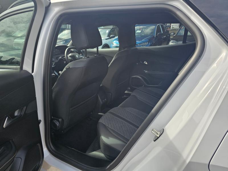 2025 75 PEUGEOT 2008