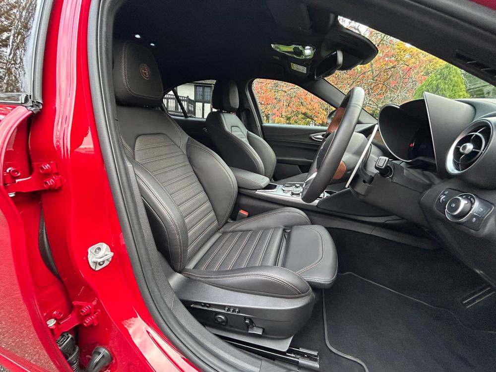 Used Alfa Romeo Giulia WM26GZJ 17
