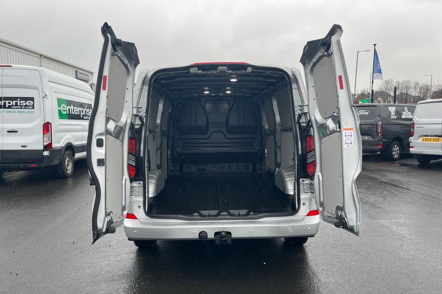 Ford TRANSIT CUSTOM Photo 36a6fa44-2ebc-452e-bdaf-9b5140bc571a.jpg