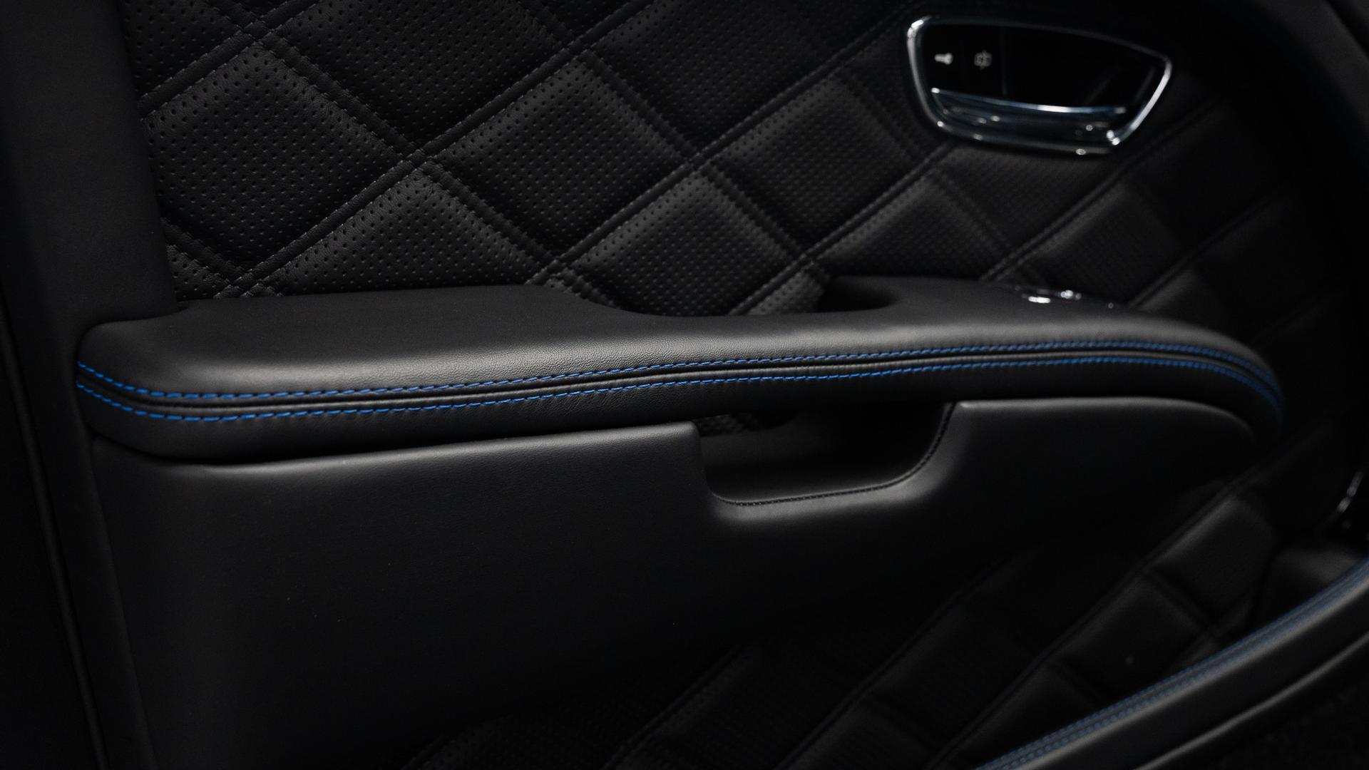 Bentley Mulsanne Photo 36b17b3d-8446-4a2d-9796-bcb8de72e5de.jpg