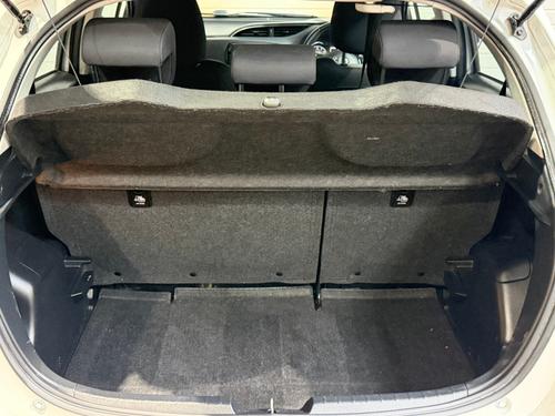 Toyota Yaris Photo 36b586d1-a703-487f-bf38-bbef47097d2b.jpeg