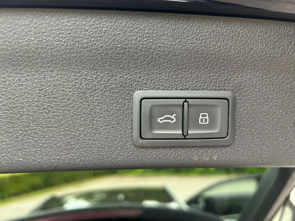 Used Audi A6 Avant GX71XST 21
