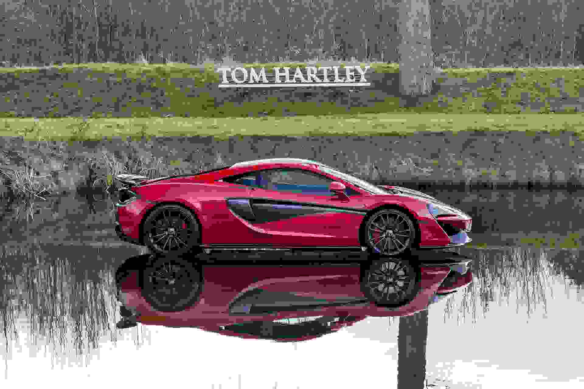 McLaren 570S Photo 36c2a4fe-c27e-49f9-9bc0-b107ffd44150.jpg