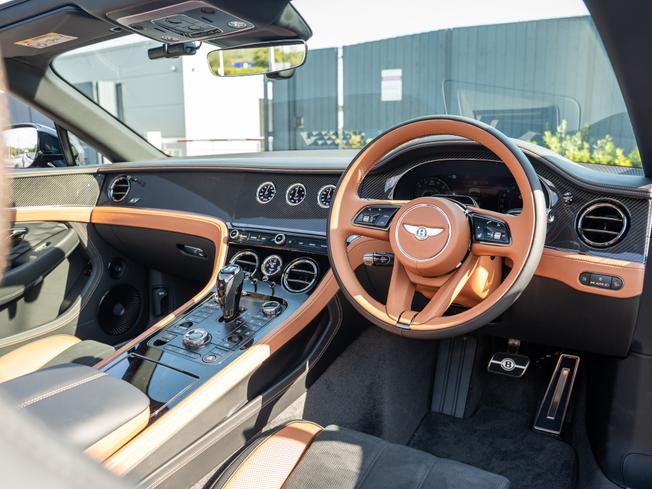 BENTLEY Continental GTC  Photo 12