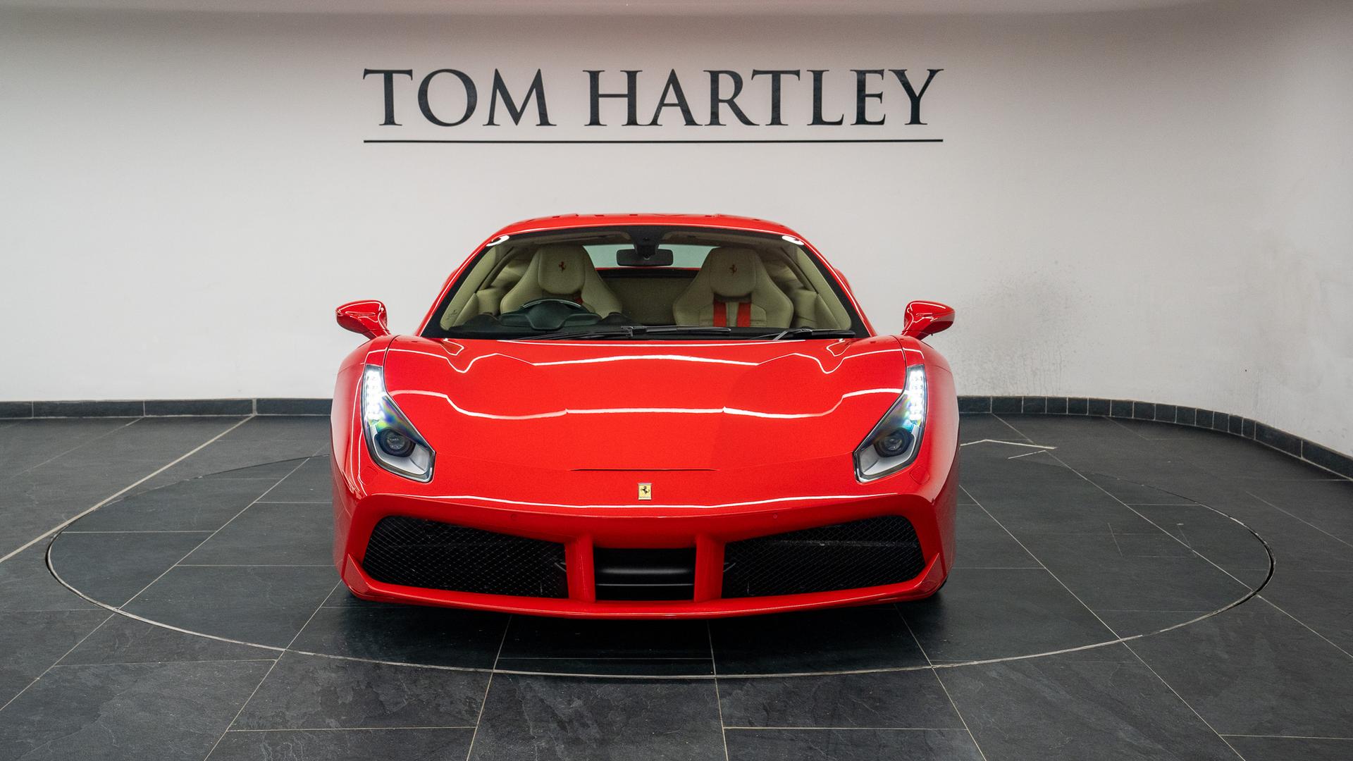 Ferrari 488 Photo 36c809ba-cee9-4f5e-b7c5-c3a9f4df1767.jpg